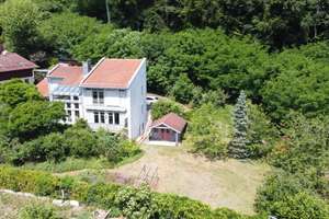 Erwecken Sie ihr Traumhaus aus dem Dornröschenschlaf! Architektenhaus mit traumhaftem Weitblick – Die vollständige Adresse der Immobilie erhältst du vom Anbieter., 84387 Julbach – Vorschaubild 2