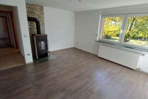 Wohnung mit Hausgefühl - alleiniger Garten/Terrasse/Keller, Einbauküche & Kamin – Die vollständige Adresse der Immobilie erhältst du vom Anbieter., 51371 Bürrig, Leverkusen – Vorschaubild 4