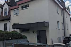 Sehr ruhig gelegene 3-Zi.-Wohnung mit Balkon in Frankfurt am Main - Nähe Hügelstraße