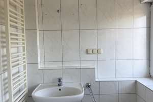 Ihr neues Zuhause: Gepflegte Maisonette mit Balkon, Garage & Top-Lage in Wiesbaden – Die vollständige Adresse der Immobilie erhältst du vom Anbieter., 65193 Nordost, Wiesbaden – Vorschaubild 13