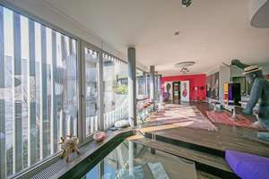 Bezugsfreie 4,5 Zi-Whg mit Kamin Balkon EBK Aufzug u. 2 Stellplätzen