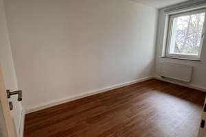 Neuwertige Wohnung mit drei Zimmern sowie Balkon und EBK in Bonn – Monschauer Straße 18, 53121 Endenich, Bonn – Vorschaubild 7