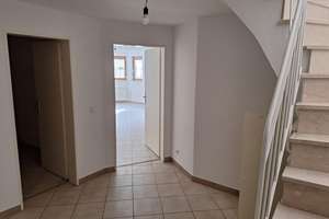 Lichtdurchflutete 3 Zi-Garten-Maisonette-Wohnung in ruhiger Lage – Die vollständige Adresse der Immobilie erhältst du vom Anbieter., 81827 Waldtrudering, München – Vorschaubild 7