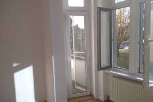 Tolle 4-Zimmer-Wohnung mit Balkon in der Alten Neustadt. – Lorenzweg 4, 39106 Magdeburg – Vorschaubild 2
