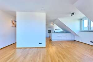 Stilvoll & Ruhig: Maisonettewohnung mit Terrasse in begehrter Lage – Die vollständige Adresse der Immobilie erhältst du vom Anbieter., 81829 Trudering-Riem (Ortsteil), München – Vorschaubild 9