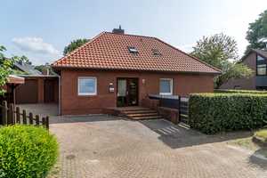Einfamilienhaus in verkehrsberuhigter und bester Lage von Wardenburg – Oldenburg (Kreis) – Vorschaubild 1