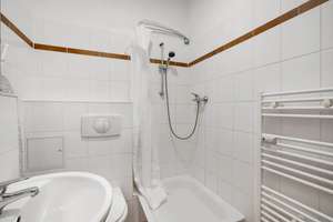 Helle 3-Zimmer Wohnung im 1. OG in München Maxvorstadt – Schwindstraße 16, 80798 Josephsplatz, München – Vorschaubild 8
