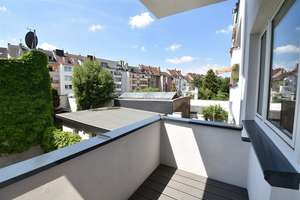 Ideal für Singles! Renovierte 2-Zi-Whg mit Balkon zu vermieten