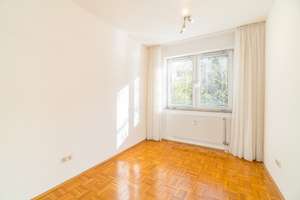 MIT Erbpacht - Bezaubernde Gartenwohnung, mediterranes Flair und auch noch nah am Rhein! – Steinkribbenstraße 7, 40597 Benrath, Düsseldorf – Vorschaubild 8