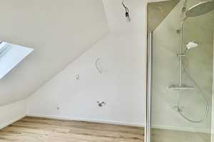 Ansprechendes und neuwertiges 5-Zimmer-Reihenhaus mit luxuriöser Innenausstattung in Willich – Karl-Kox-Straße 9a, 47877 Viersen (Kreis) – Vorschaubild 12