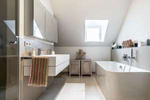 Luxus-Maisonette im kernsanierten Altbau mit Dachterrasse – Wiesbaden-Mitte – Die vollständige Adresse der Immobilie erhältst du vom Anbieter., 65185 Mitte, Wiesbaden – Vorschaubild 19