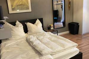 Lebendig wohnen in der Maxvorstadt: 2,5-Zimmer-Wohnung mit Balkon – Görresstraße 36, 80798 Josephsplatz, München – Vorschaubild 3