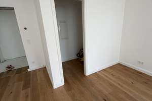 ERSTBEZUG: Helle, schöne sanierte 3-Zimmer-Wohnung im 1. OG (1. OG rechts B) – Kopernikusplatz 13, 90459 Galgenhof, Nürnberg – Vorschaubild 8