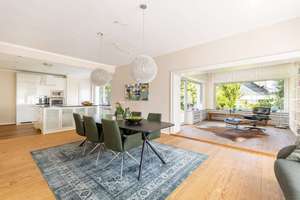 Stilvolles Einfamilienhaus am Schlosspark – Die vollständige Adresse der Immobilie erhältst du vom Anbieter., 45355 Borbeck-Mitte, Essen – Vorschaubild 2