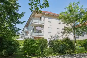 Elegante Wohnung mit Südbalkon in Toplage Unterföhrings – urbaner Komfort trifft ländliche Ruhe. – München (Kreis) – Vorschaubild 11