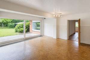 Wohnen mit Weitblick: großzügiges Familienhaus im begehrten Husum-Schobüll an der Nordseeküste – Die vollständige Adresse der Immobilie erhältst du vom Anbieter., 25813 Husum – Vorschaubild 3