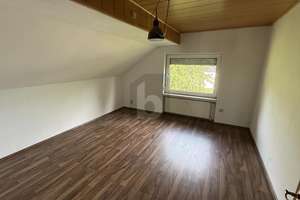 VIELSEITIGES WOHNHAUS MIT EINLIEGERWOHNUNG  GARAGE – Die vollständige Adresse der Immobilie erhältst du vom Anbieter., 34281 Gudensberg – Vorschaubild 3