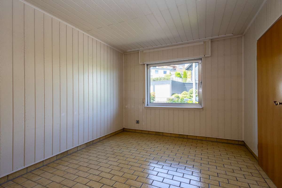 Immobilie in Overath - Overath-Immekeppel:
Ein- oder Zweifamilienhaus mit 5 bis 8 Zimmern - Bild 3