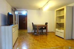 Möbl. 2-Zi.Wohnung  ruhiger Lage und erstklassiger Infrastruktur in Stuttgart-Bad Cannstatt – Marktstraße 17/19, 70372 Cannstatt-Mitte, Stuttgart – Vorschaubild 3