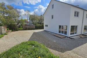 Neubau in bester Nachbarschaft, südlich ausgerichtetes Reihenendhaus (Haus- Nr. 4 laut Plan) – Die vollständige Adresse der Immobilie erhältst du vom Anbieter., 85649 Brunnthal – Vorschaubild 3