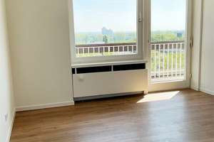 Wohngenuss & Rheinblick, frisch modernisiert mit Rundum-Panorama-Balkon, neues Bad, Gäste-WC, Aufzug – Krohstraße 4, 50968 Bayenthal, Köln – Vorschaubild 15