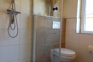 Möbliertes 5-Raum-Reihenhaus mit EBK und überdachten Stellplatz in Reutlingen – - -, 72760 Reutlingen (Kreis) – Vorschaubild 7