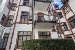 Modernisierte Altbauwohnung mit EBK und zwei Balkonen *US tenants welcome* – Adelheidstr. 54, 65185 Mitte, Wiesbaden – Vorschaubild 8