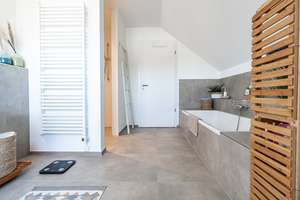 Modernes Einfamilienhaus in begehrter Wohnlage mit großer Terrasse und Garten – Die vollständige Adresse der Immobilie erhältst du vom Anbieter., 22391 Wellingsbüttel, Hamburg – Vorschaubild 26