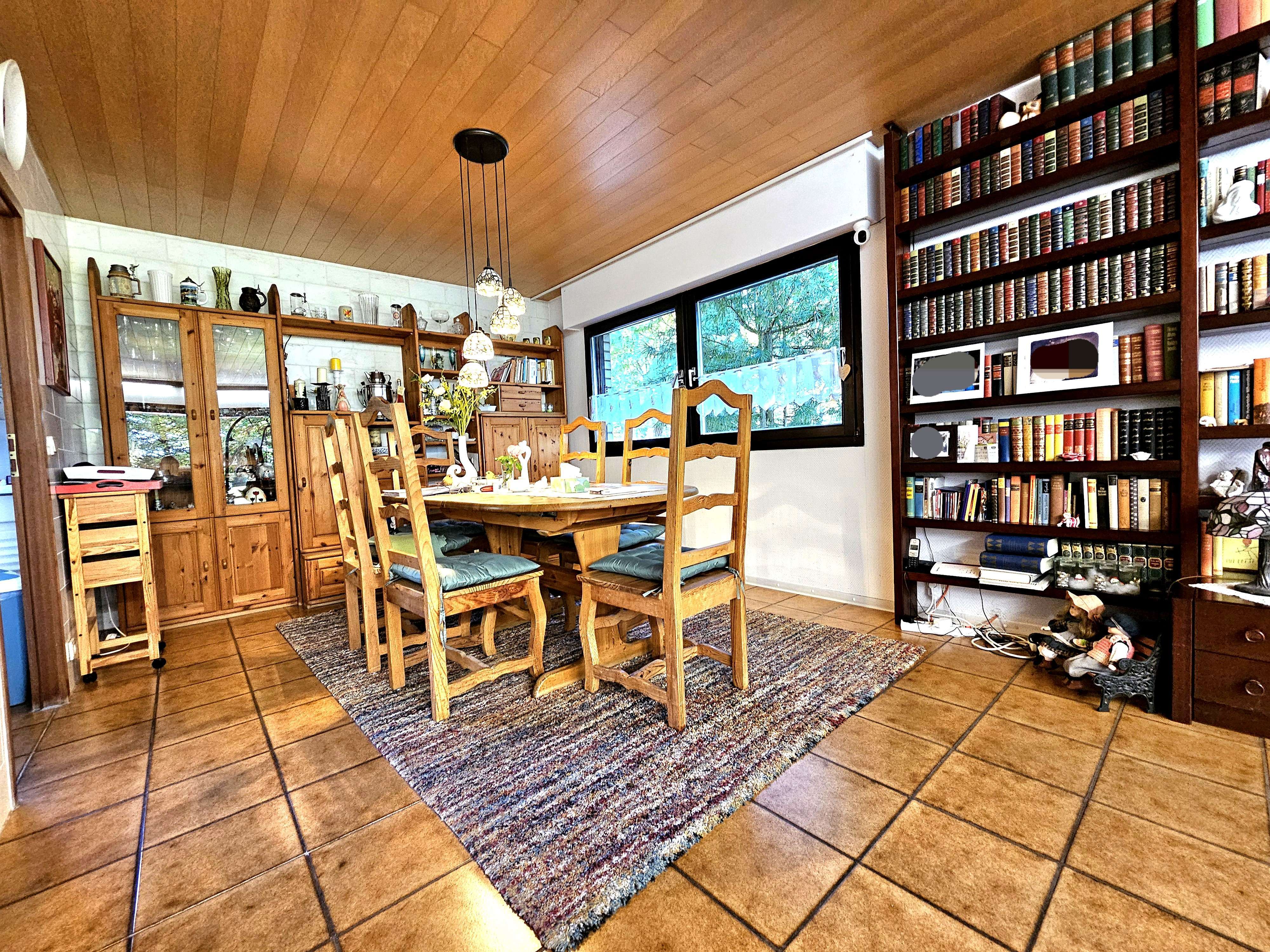 Immobilie in Grumbach - Exklusiver Bungalow mit Schwimmbad und parkähnlichem Grundstück für 429.000 € zu verkaufen in Lauter - Bild 3