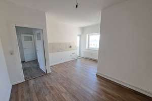 Renovierte 2-Zimmer-Wohnung über den Dächern von Bremerhaven-Lehe! – Hökerstraße 15, 27568 Lehe, Bremerhaven – Vorschaubild 4
