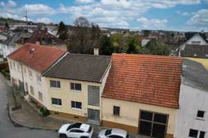 Einfamilienhaus auf 798m² grossem Grundstück im Ortskern von Östringen zu verkaufen – Karlsruhe (Kreis) – Vorschaubild 2