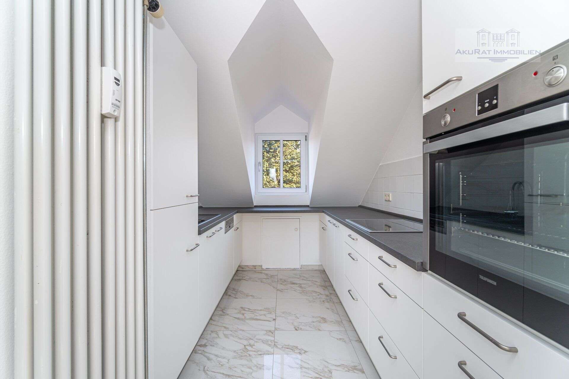 Immobilie in Herrsching am Ammersee - Helle, stilvolle 2-Zimmer-DG-Wohnung mit Südbalkon & TG in Toplage Herrsching - frei ab sofort! - Bild 4