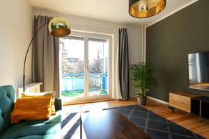 Stilvoll möbliert! Helle 2-Zimmer-Wohnung mit Balkon im Herzen von Prenzlauer Berg – Bötzowstraße 72, 10407 Prenzlauer Berg, Berlin – Vorschaubild 2