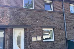 Haus-im-Haus-Charakter: Großzügige 142-m²-Maisonettewohnung mit Terrasse und Garten