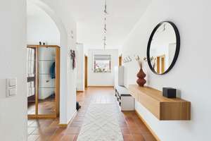Wohnen am Hofberg – Familienhaus mit viel Platz, sonniger Terrasse und Blick Richtung Achdorf – Die vollständige Adresse der Immobilie erhältst du vom Anbieter., 84036 Berg, Landshut – Vorschaubild 9