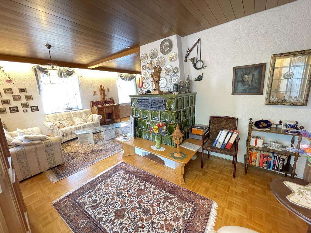 Immobilie in Lappersdorf - Mehrfamilienhaus mit Entwicklungspotenzial Lappersdorf – Naturverbunden und Stadtnah - Bild 4