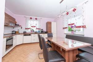 Mehrfamilienhaus in Bogen mit großzügigem Gartengrundstück – Die vollständige Adresse der Immobilie erhältst du vom Anbieter., 94327 Bogen – Vorschaubild 7