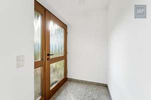 Wohnen mit Aussicht: Großzügiges Splitlevel-Haus mit Einliegerwohnung in Eppstein – Die vollständige Adresse der Immobilie erhältst du vom Anbieter., 65817 Eppstein – Vorschaubild 30