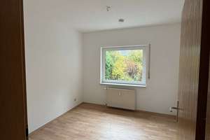 Leerstehendes Reihenendhaus: 100m² groß + ruhig im Grünen gelegen, Falkensee, nahe Potsdam + Berlin – Die vollständige Adresse der Immobilie erhältst du vom Anbieter., 14612 Falkensee – Vorschaubild 4