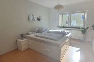 Gepflegte 59m²-Wohnung mit zwei Zimmern und Einbauküche in Nürnberg – Heynestraße 13, 90443 Steinbühl, Nürnberg – Vorschaubild 4