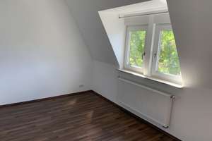 schöne 2-Zimmer-DG-Wohnung mit Einbauküche in Stuttgart/Süd – Böheimstraße 73, 70199 Heslach, Stuttgart – Vorschaubild 5