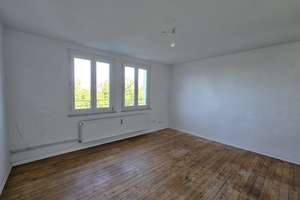 2-Zimmer-Wohnung im 5. OG ohne Aufzug - direkt an der U-Bahn – Rothenburger Str. 206, 90439 Sündersbühl, Nürnberg – Vorschaubild 2