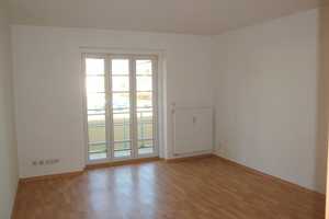 Große, sonnige Wohnküche mit Erkerbereich -  Bad mit Fenster - Balkon – Heimgarten 112, 9126 Chemnitz – Vorschaubild 6
