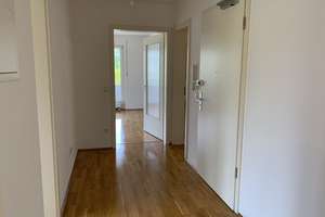 Zentrumsnah und dennoch im Grünen! 3-Zimmer Wohnung mit großem Balkon in Bogenhausen – Die vollständige Adresse der Immobilie erhältst du vom Anbieter., 81925 Oberföhring, München – Vorschaubild 3