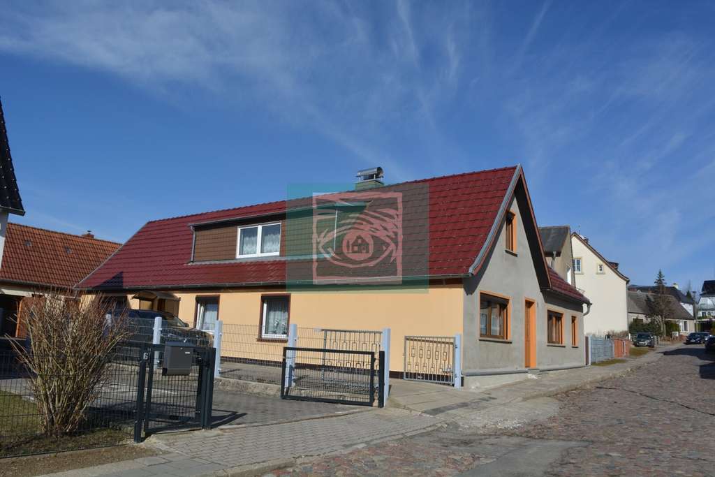 Immobilie in Bergen auf Rügen - Großes Einfamilienhaus mit ELW und viel Nebengelass in Bergen auf Rügen! - Bild 3