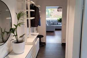 Voll ausgestattete (möblierte) 2-Zi-Wohnung mit Balkon & Einbauküche, M-Hirschgarten (unbefristet) – Wotanstraße 40, 80639 München – Vorschaubild 1