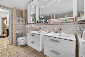 Maisonette-Wohnung in absolut ruhiger Wohnlage am Kapellenberg – mit zwei sonnigen Balkonen in Neu-U – Die vollständige Adresse der Immobilie erhältst du vom Anbieter., 89233 Neu-Ulm – Vorschaubild 8