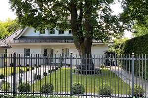 Repräsentative Premium-Villa auf 2.300 qm Parkgrundstück in bester Lage von Glienicke