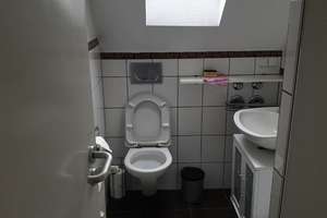 Zwei Zimmer Dachgeschoss  Wohnung in Offenbach-Rosenhöhein der Carl-Ulrich-Siedlung. – 63069 Vorderwald-Rosenhöhe, Offenbach am Main – Vorschaubild 5