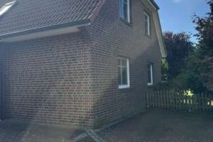Wohnen mit Charakter: Großzügiges Haus in Grasberg